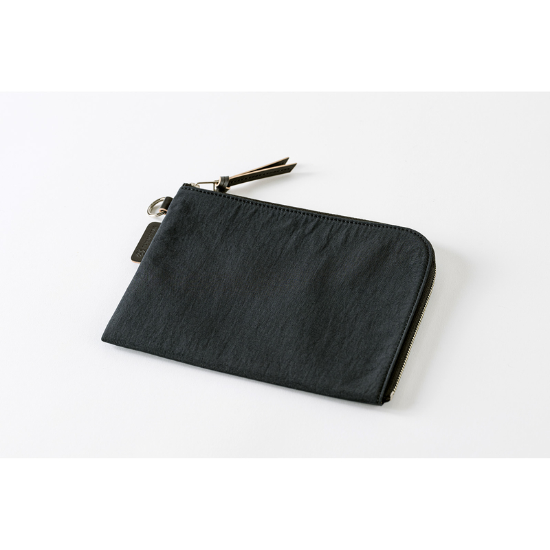 Hobonichi Hobonichi Tragen Flat Pouch per formato A6 Nero