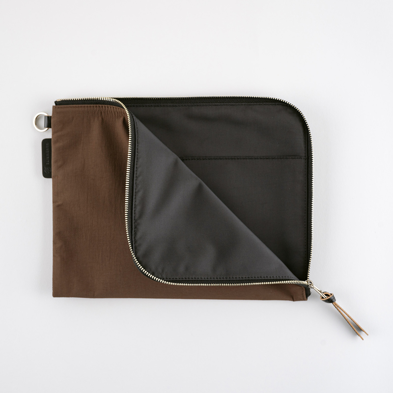 Hobonichi Hobonichi Tragen Flat Pouch per formato A5 Marrone