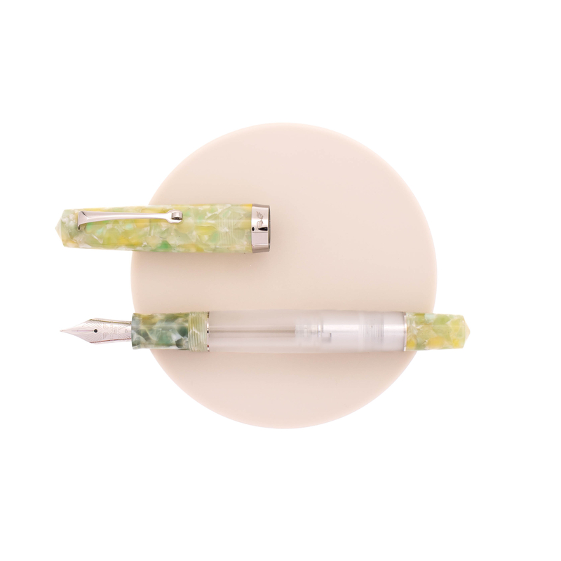 Leonardo Officina Italiana Leonardo Momento Magico Vista Fountain Pen Jade Leonardo Officina Italiana Leonardo Momento Magico Vista Fountain Pen Jade