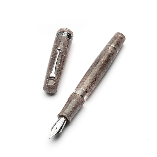 Leonardo Momento Magico Fountain Pen Sea Sand & Rhodium 14k