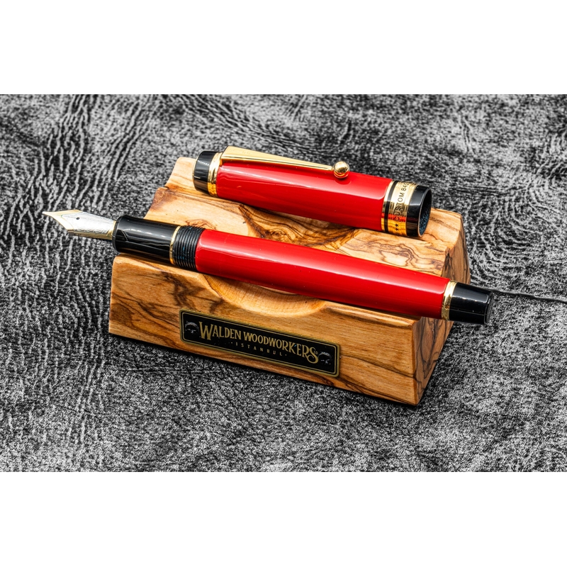 Galen Leather Galen Leather The Pen Rest Supporto Portapenne in Legno di Ulivo