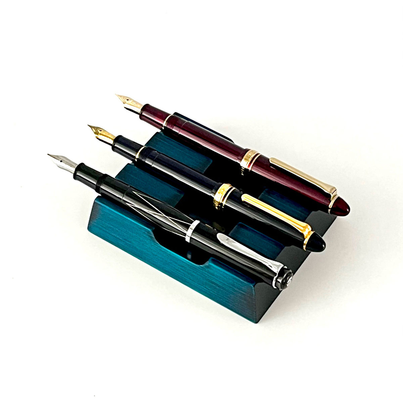 Toyooka Craft Toyooka Craft Pen Rest for 3 Pens Hinoki Blue