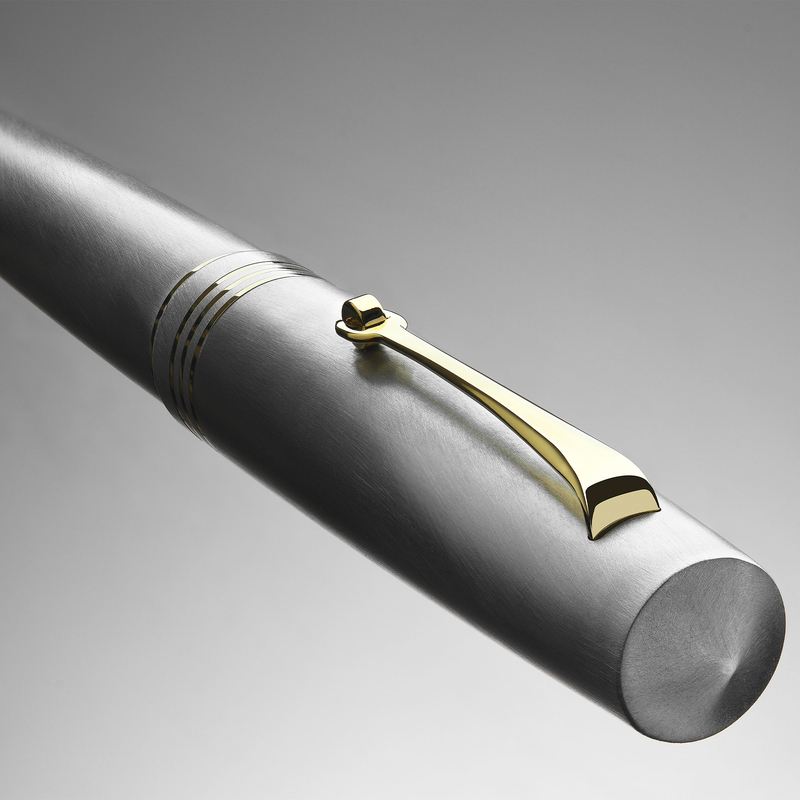Leonardo Officina Italiana Leonardo Momento Zero Fountain Pen Alumina & Gold Limited Edition