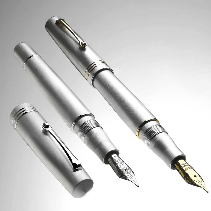 Leonardo Officina Italiana Leonardo Momento Zero Fountain Pen Alumina & Gold Limited Edition