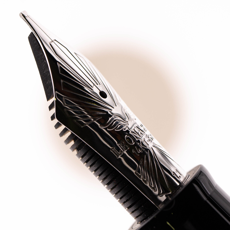 Leonardo Officina Italiana Leonardo Momento Zero Grande 2.0 Fountain Pen Primary Manipulation 1 Vesuvio No. 8 Nib