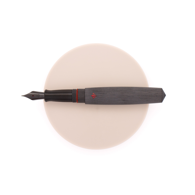 Gravitas Gravitas Pocket Penna Stilografica Pultruded Carbon Fiber Eyedropper