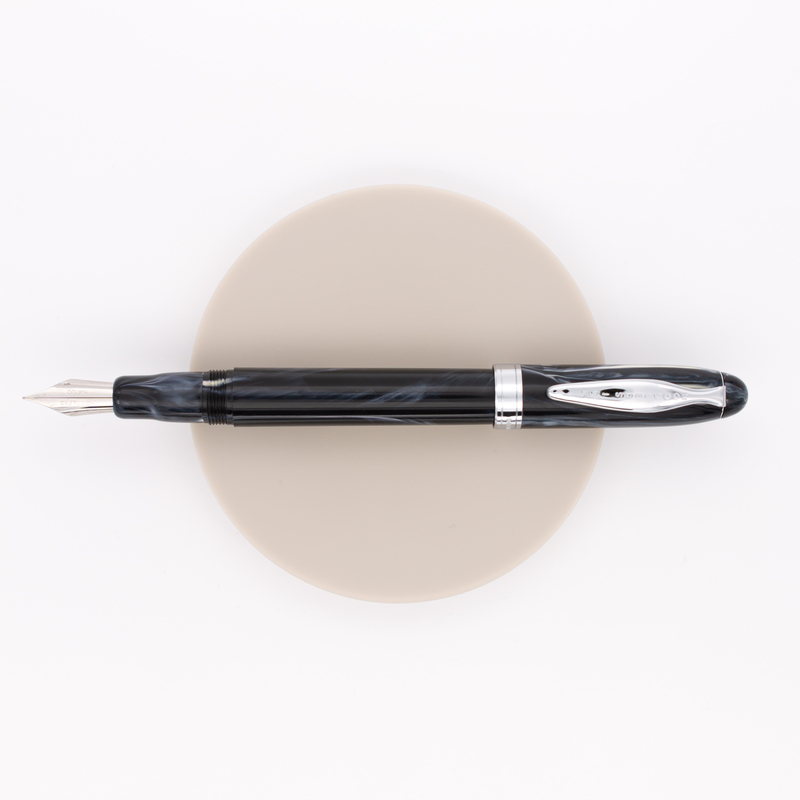 Noodler's Ahab Penna Stilografica Ivory Darkness