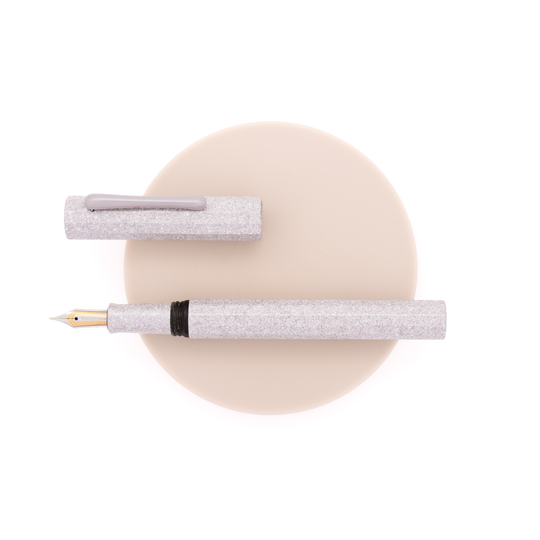 Taccia Flowers of the Four Seasons Fountain Pen Erica