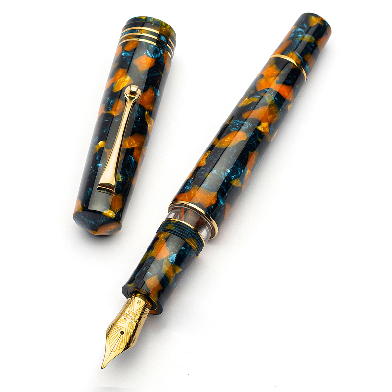 Leonardo Officina Italiana Leonardo Momento Zero Grande 2.0 Fountain Pen Crepuscolo Marino & Gold Leonardo Officina Italiana Leonardo Momento Zero Grande 2.0 Fountain Pen Crepuscolo Marino & Gold