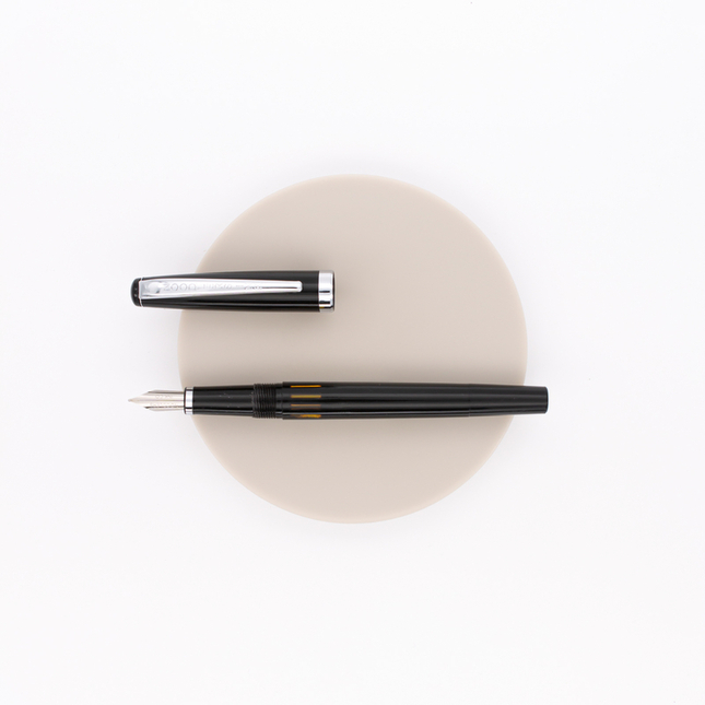 Noodler's Nib Creaper Fountain Pen Black