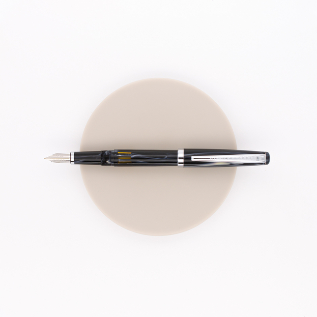 Noodler's Nib Creaper Fountain Pen Ivory Darkness
