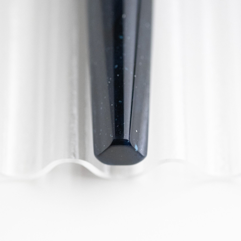 Leonardo Officina Italiana Leonardo x Stilo&Stile Poliedrica Fountain Pen Desiderio 14k