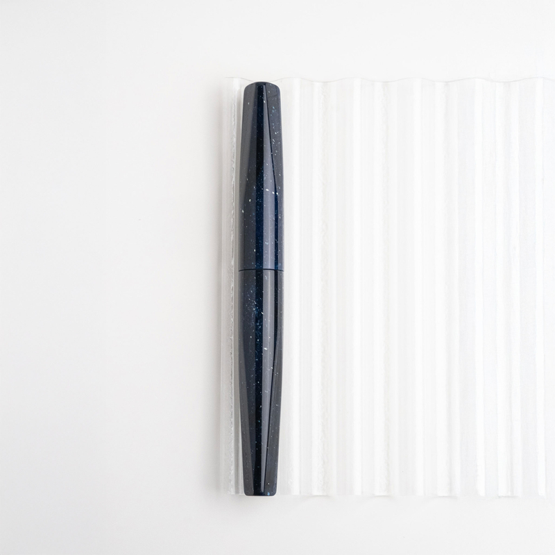 Leonardo Officina Italiana Leonardo x Stilo&Stile Poliedrica Fountain Pen Desiderio