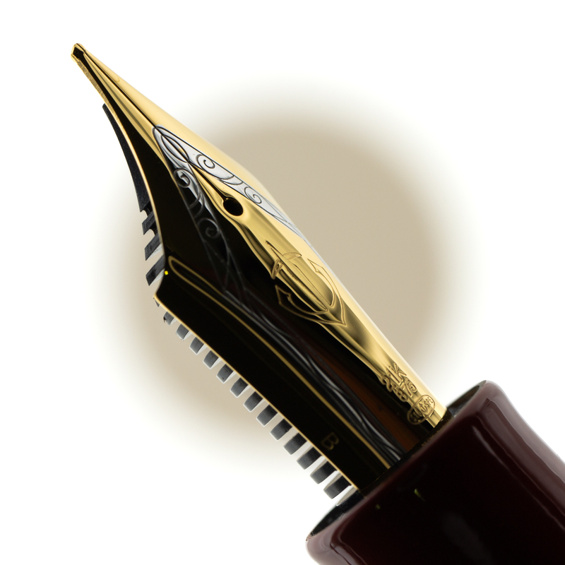 Sailor Sailor King of Pen Color Urushi Kaga Fountain Pen Cherry Red