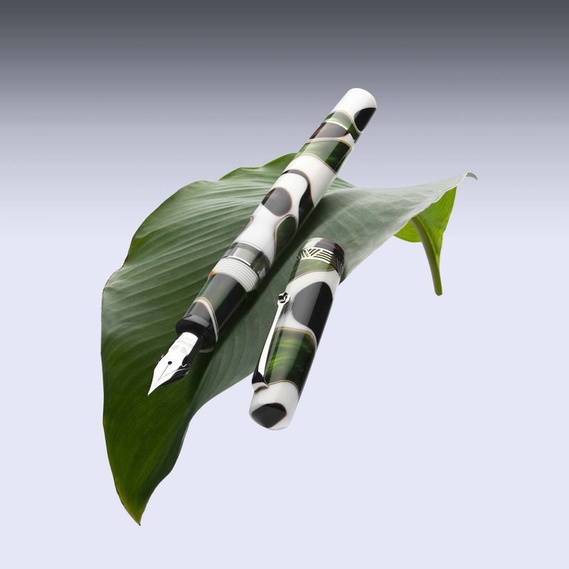 Leonardo Officina Italiana Leonardo Momento Magico Fountain Pen Leaf & Rhodium
