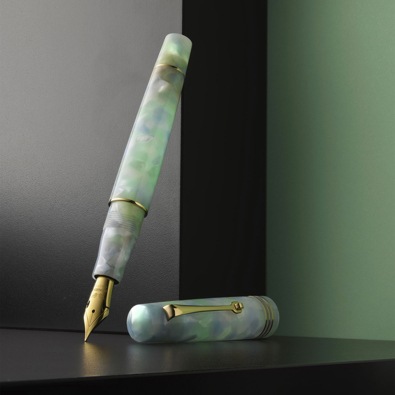 Leonardo Officina Italiana Leonardo Momento Zero Fountain Pen Artica & Gold