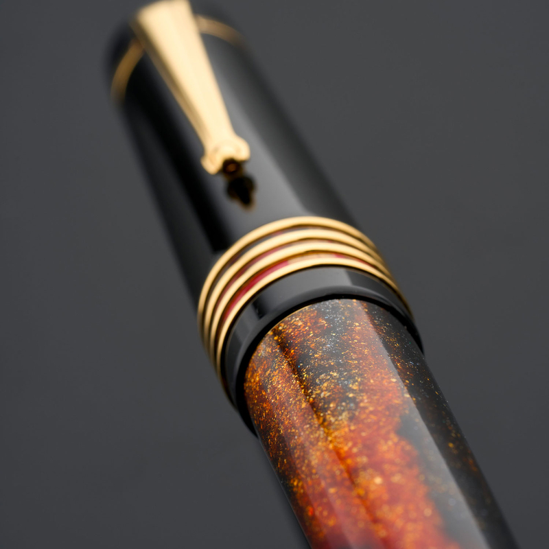 Delta Delta DV Original Fountain Pen Glow Up