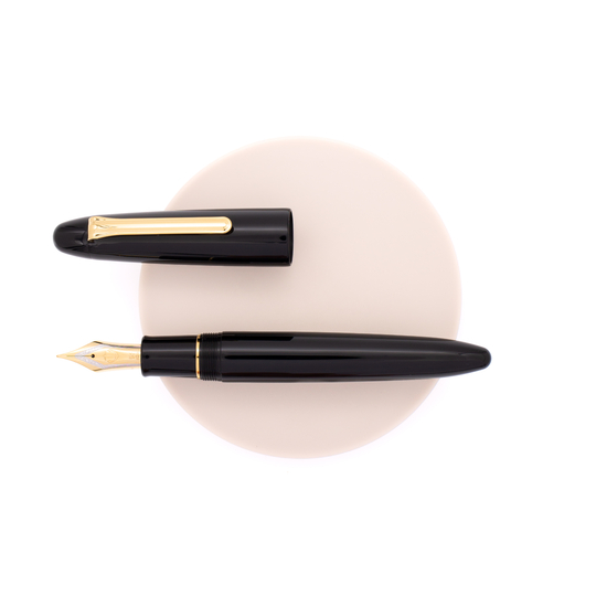 Sailor King of Pen Color Urushi Kaga Fountain Pen Black