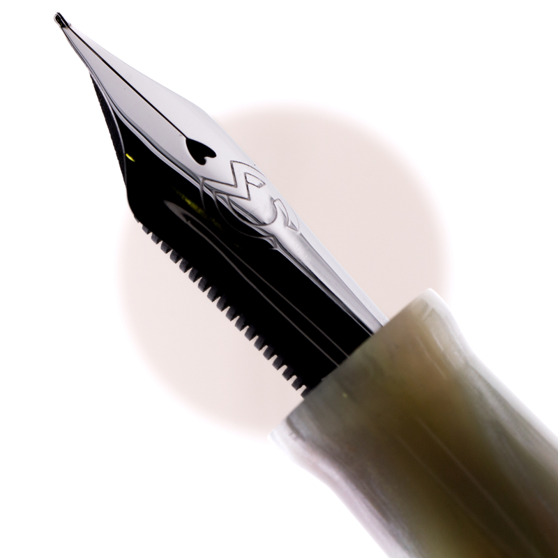 Magna Carta Magna Carta x Stilo&Stile Mag 600S Fountain Pen White Opal