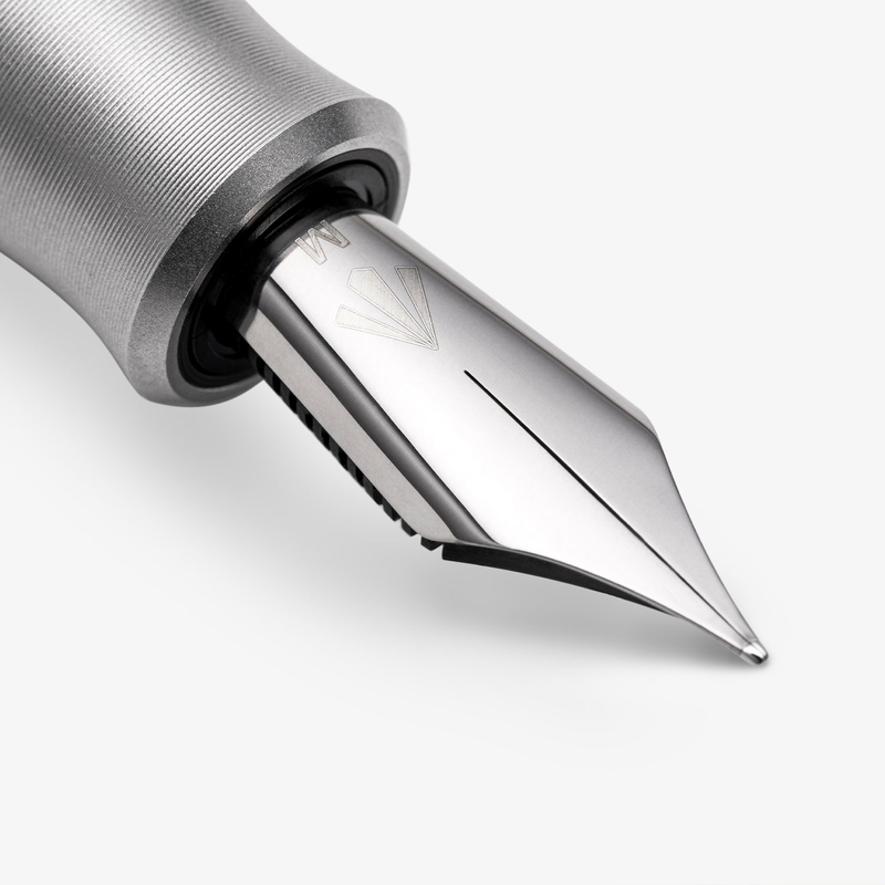 Gravitas Gravitas VAC 2.0 Grade 5 Titanium Penna Stilografica Stone Washed