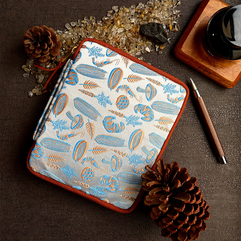 Kyoku Haku Kyoku Haku Pen Case for 10 Pens Life is a Collection