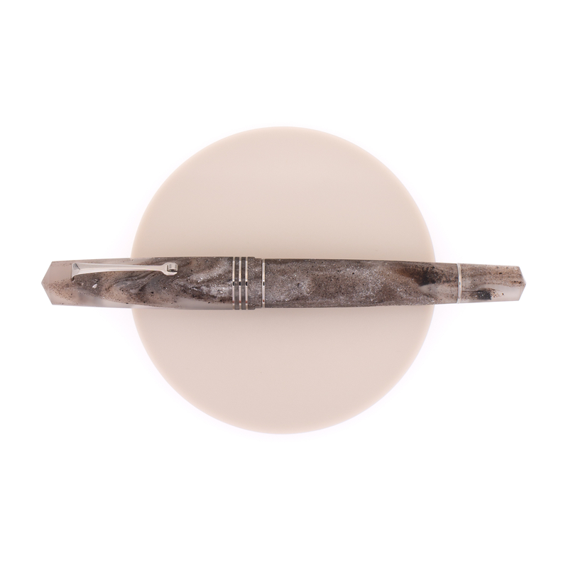 Leonardo Officina Italiana Leonardo x Stilo&Stile Momento Zero Grande Penna Stilografica Via Lattea
