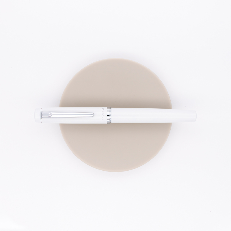 Platinum Procyon Fountain Pen Porcelain White