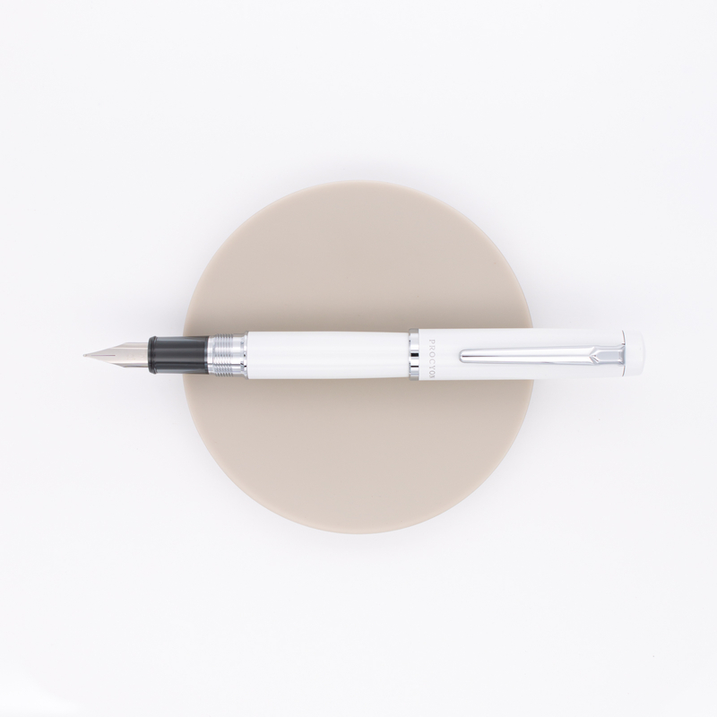 Platinum Procyon Fountain Pen Porcelain White