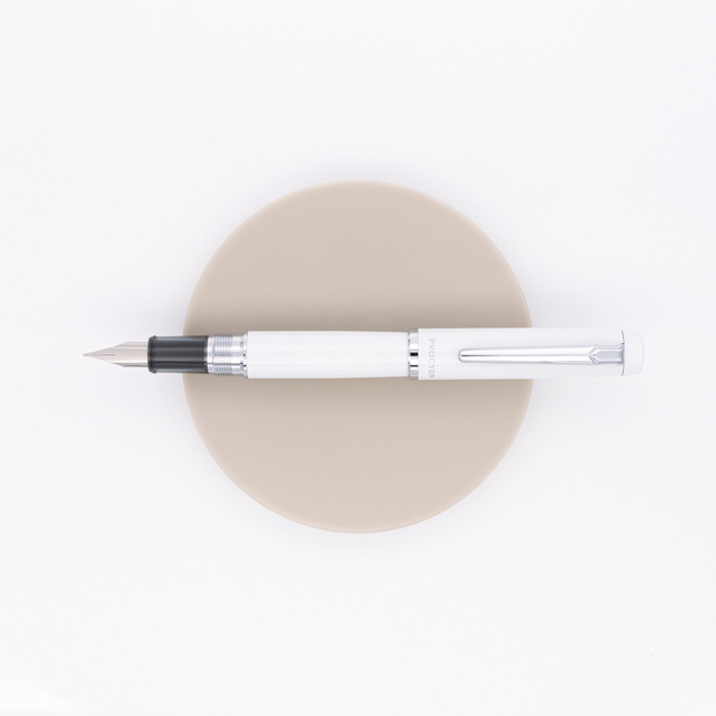 Platinum Procyon Fountain Pen Porcelain White