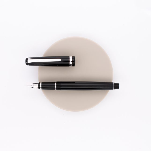 Pilot Falcon Elabo Fountain Pen Black